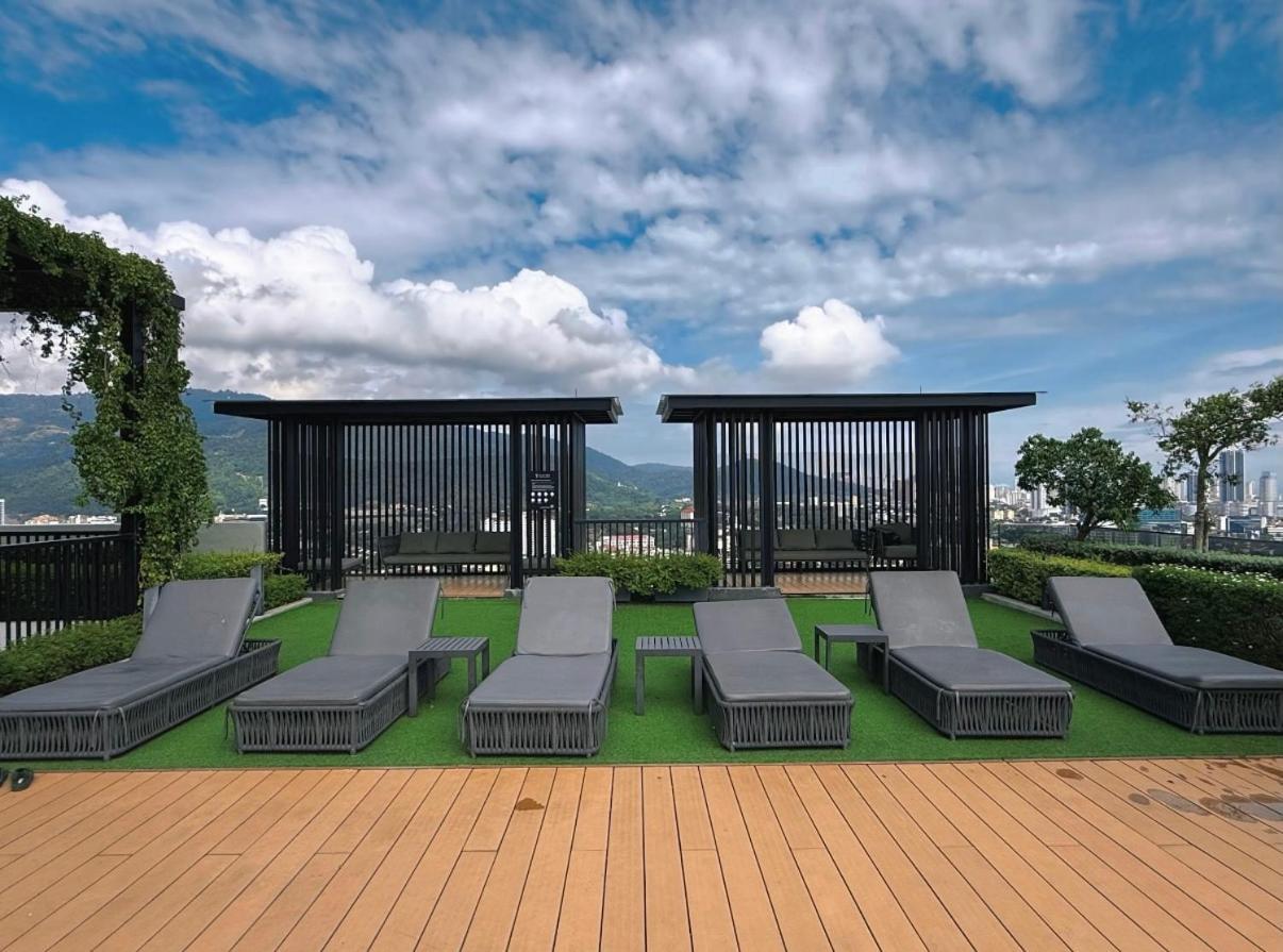 Beacon 2Br Infinity Pool - By Bnb4U George Town Ngoại thất bức ảnh